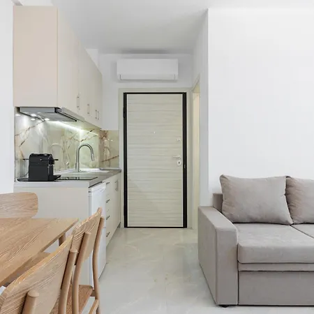 Apartment Adriana Suites, Comfortable Living In Nea Kallikratia
